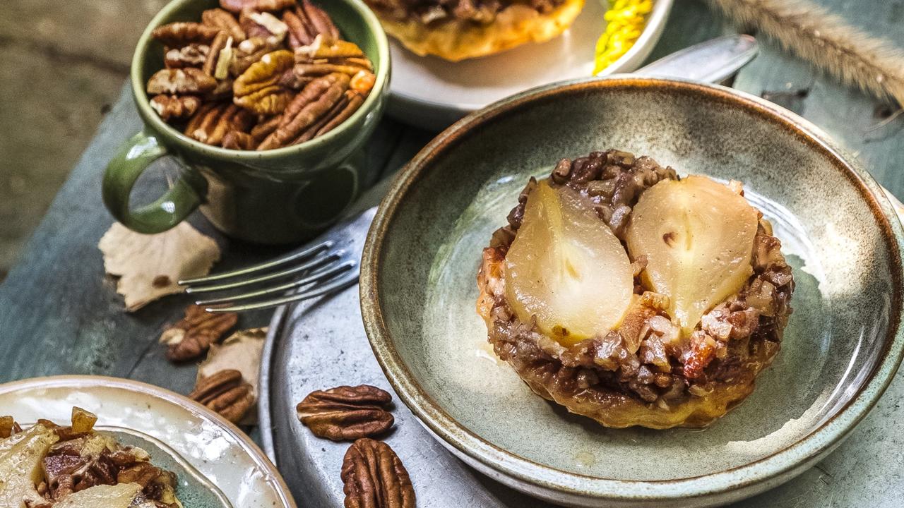 Pekanové koláčiky s hruškami - chutný recept na jesenný dezert.