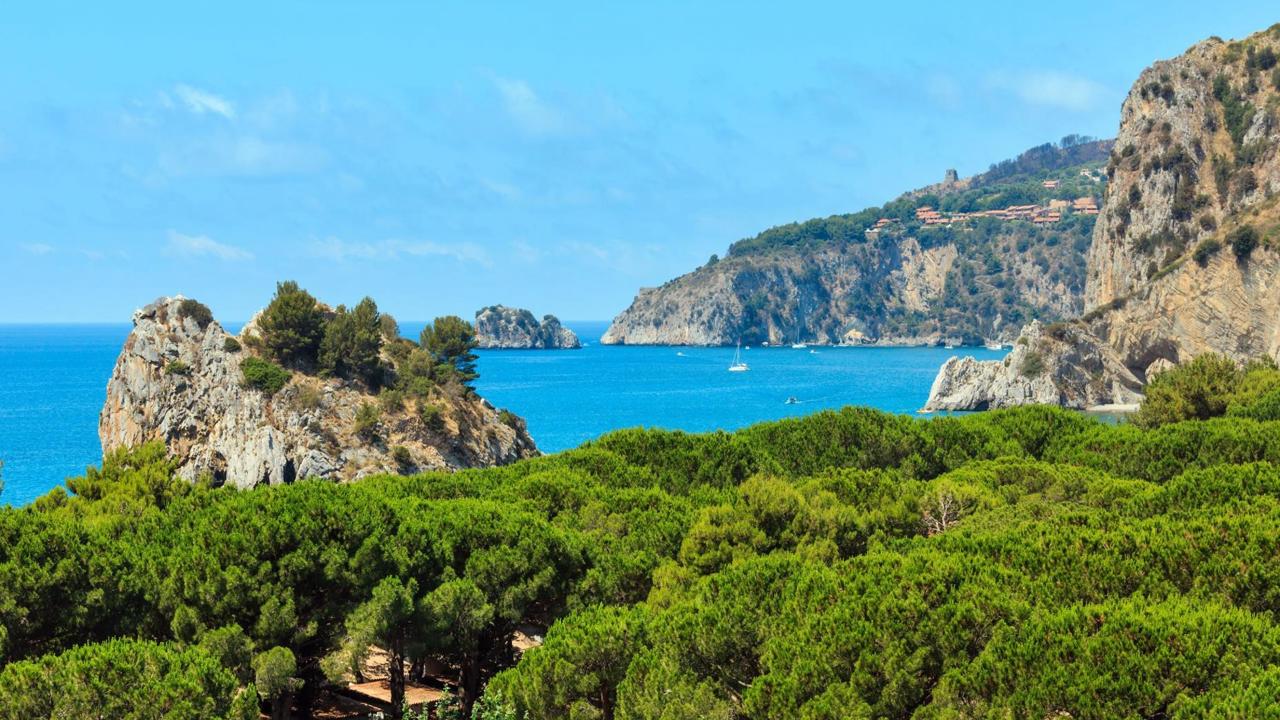 Národný park Cilento, Vallo di Diano a Alburni, Taliansko.