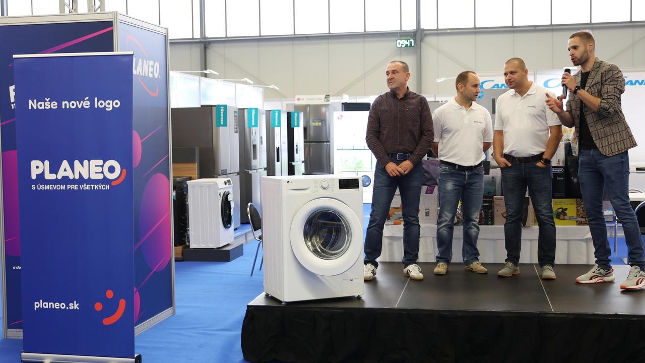 Na najväčšom slovenskom elektro evente FAST DAY predstavilo PLANEO nové logo
