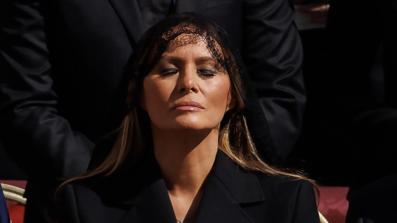 Melania strávila narodeniny na pohrebe po boku Donalda.