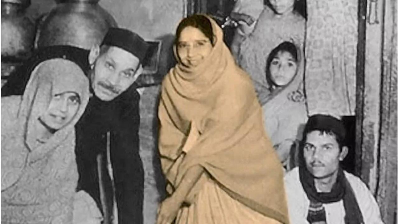 Shanti Devi v 4 rokoch začala hovoriť o tom, že má manžela, výrobcu látky, kde žila, že má dieťa, že zomrela pri pôrode. Všetky jej spomienky sa preukázali ako pravdivé.