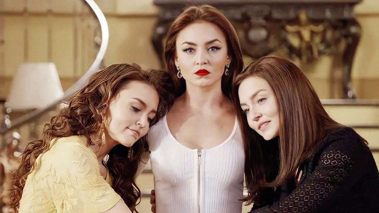 Angelique Boyer hrala trojrolu v seriáli Tri sestry. Seriál sprevádzal na Slovensku škandál