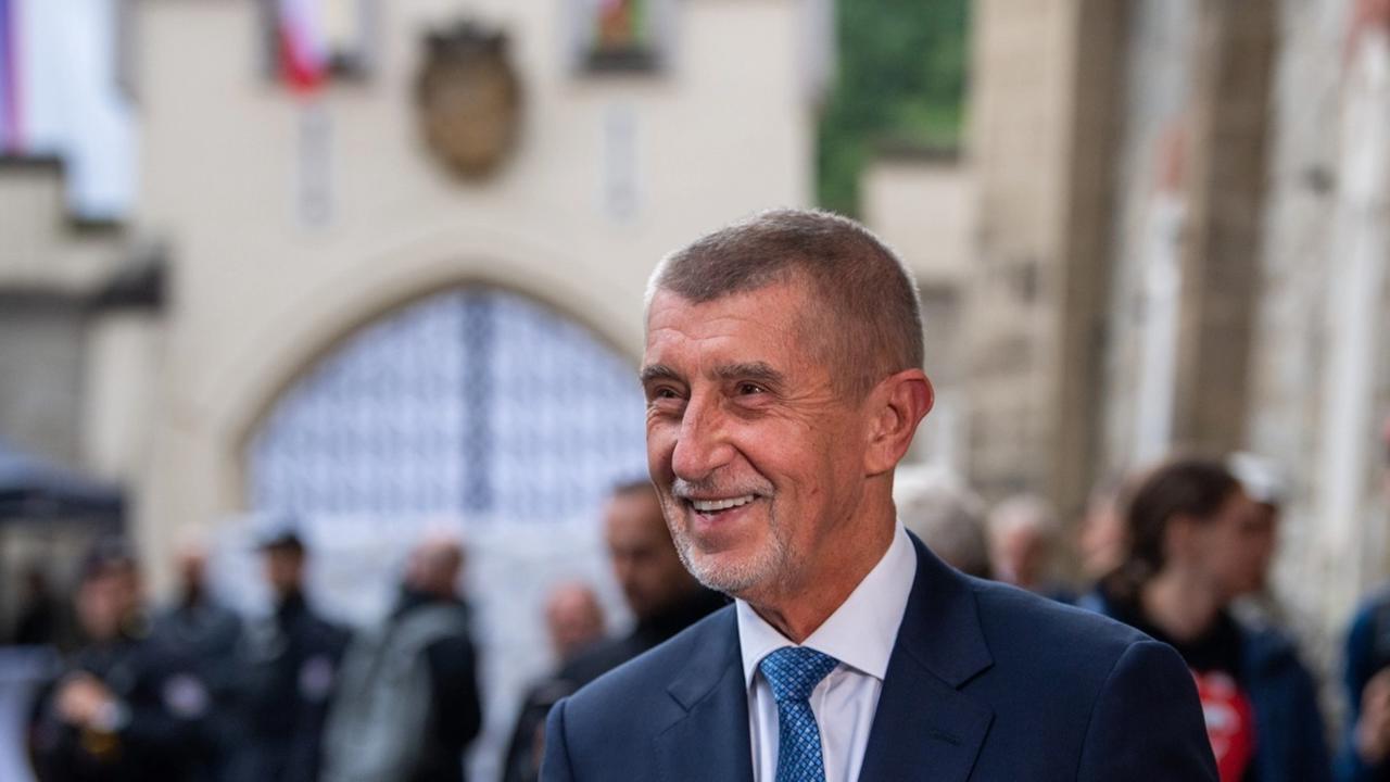 Bývalý český premiér Andrej Babiš sa môže tešiť z rozhodnutia slovenského rezortu vnútra.