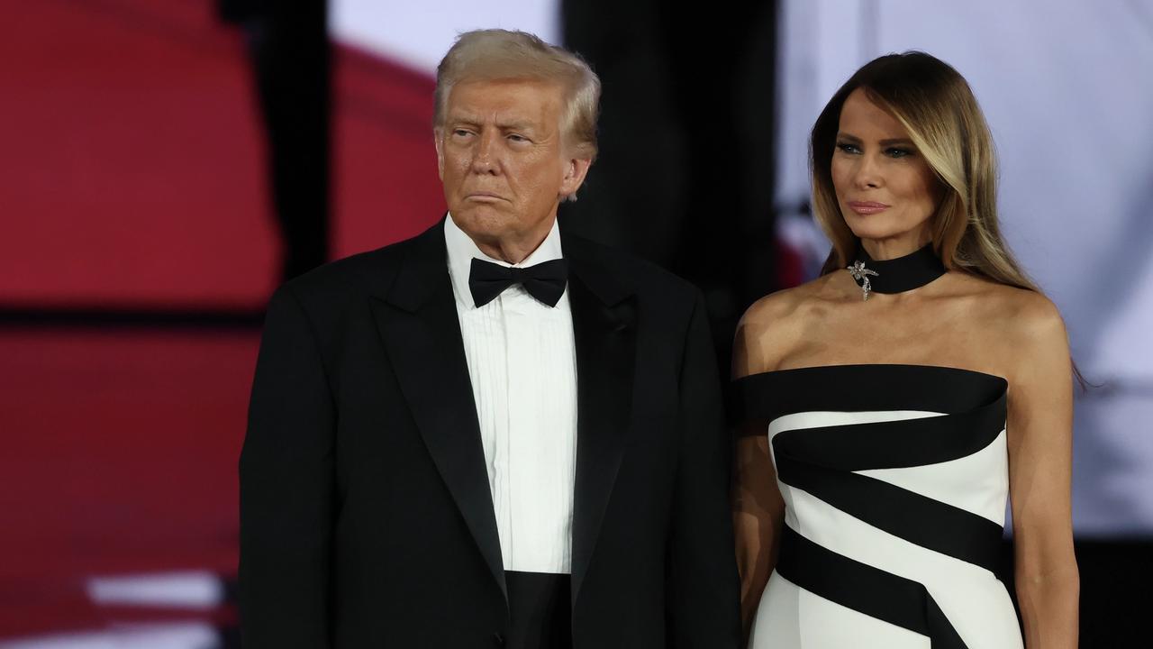 Čo odhalila reč tela počas inaugurácie o vzťahu Donalda a Melanie?