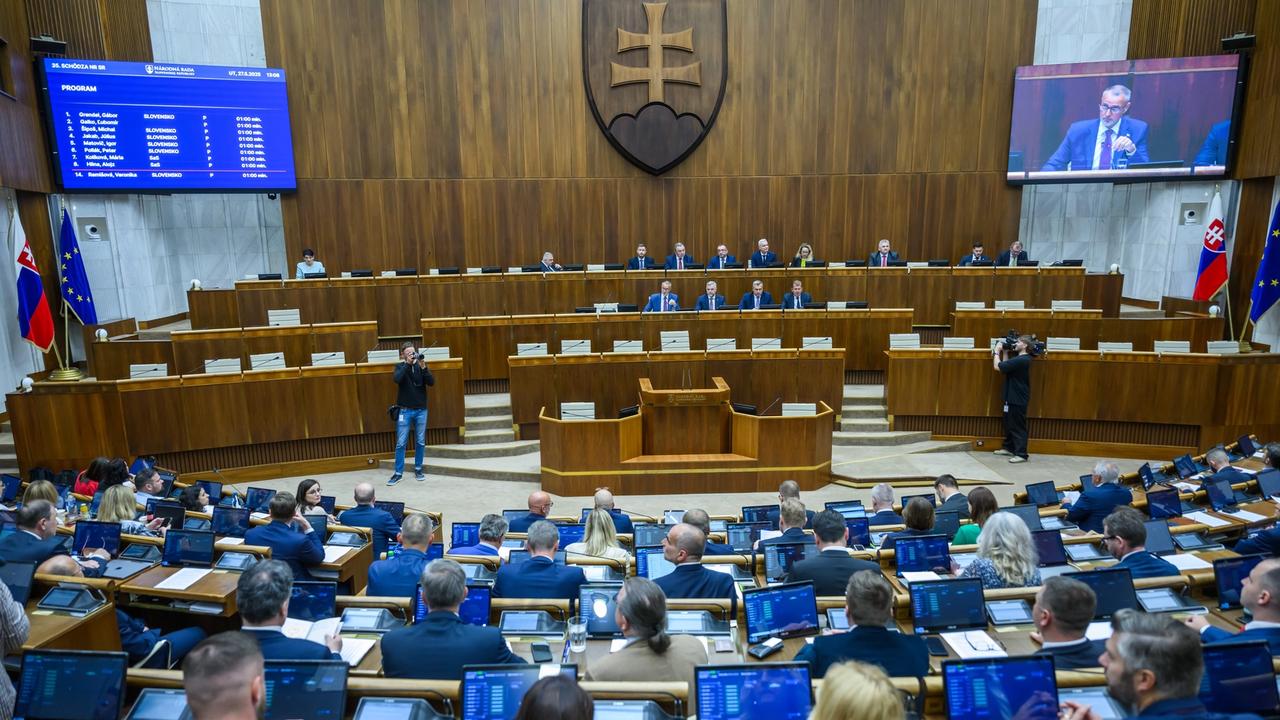 Poslanci v prvý deň rokovania 35. schôdze NR SR schválili vládny návrh na zvýšenie odolnosti SR v oblasti obrany a bezpečnosti.