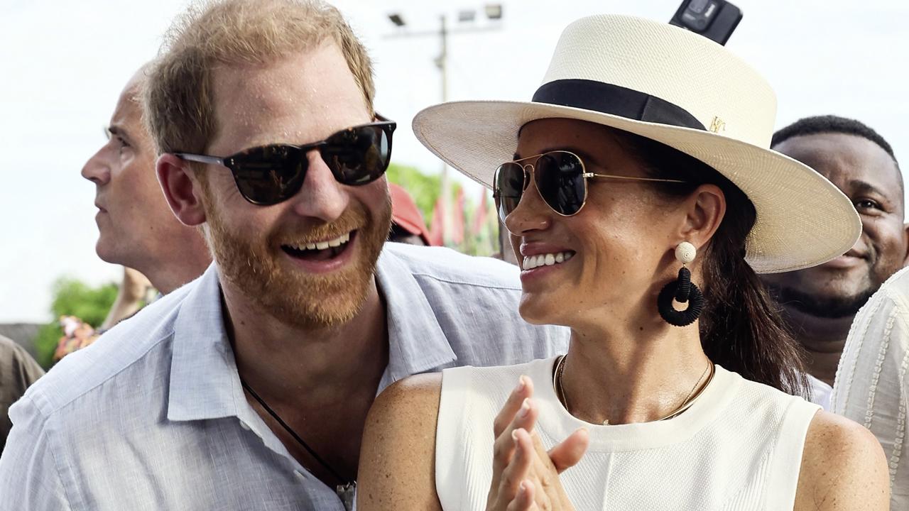 Princ Harry s manželkou, vojvodkyňou Meghan majú dôvod na úsmev. Svoje portfólio nehnuteľností mali rozšíriť o dom v Portugalsku.