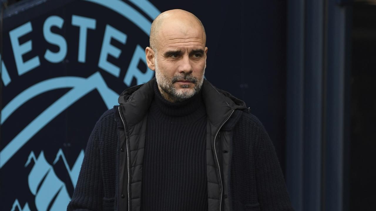 WA 40 Manchester - Tréner Manchestru City Pep Guardiola prichádza na zápas 18. kola anglickej Premier League Manchester City - FC Everton v Manchestri vo štvrtok 26. decembra 2024. FOTO TASR/AP  

Manchester City's head coach Pep Guardiola arrives to the pitch prior to the English Premier League soccer match between Manchester City and Everton at the Etihad stadium in Manchester, Thursday, Dec. 26, 2024. (AP Photo/Rui Vieira)