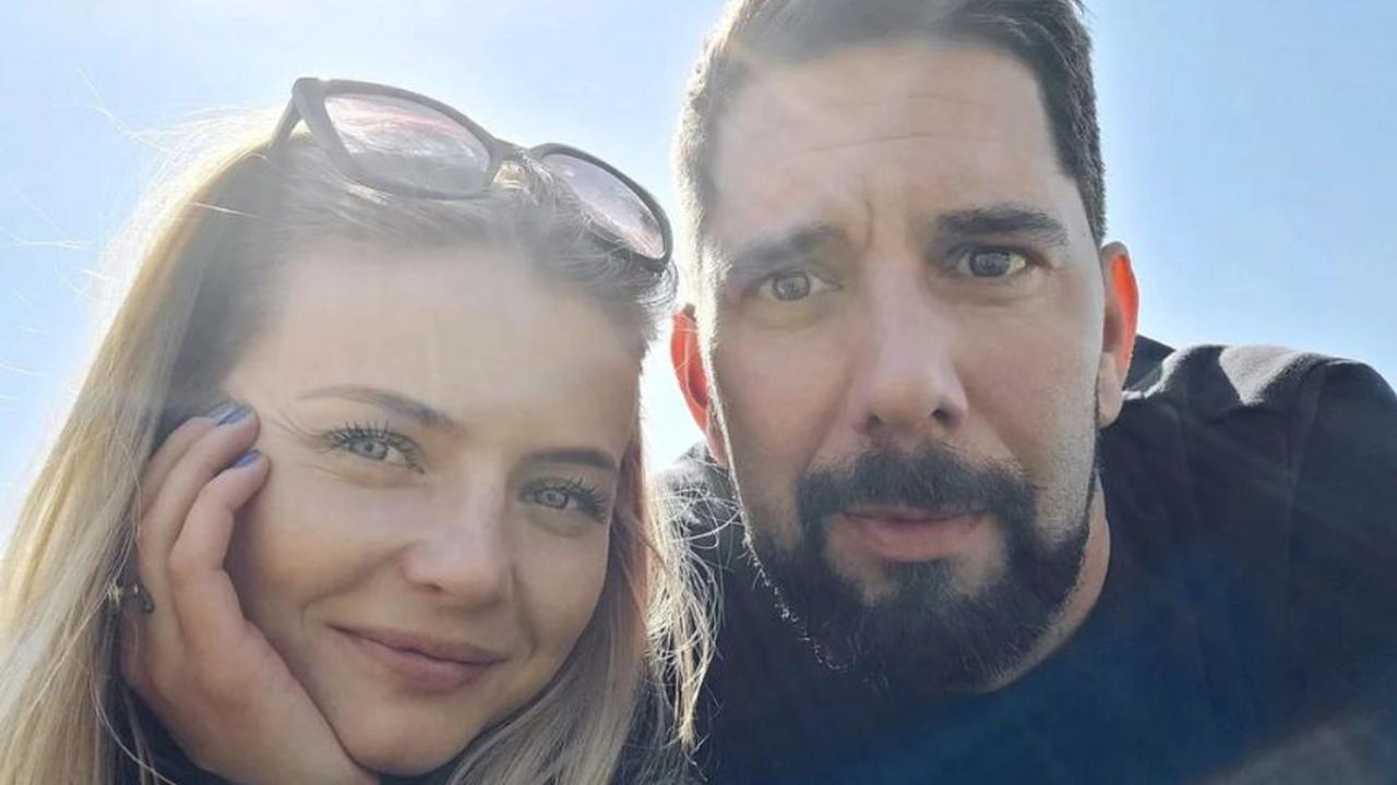 Lásku už neskrýva. Rozvedený Juraj Šoko Tabaček konečne odtajnil, s kým randí. Jeho láskou je mladšia herečka Jana Labajová.