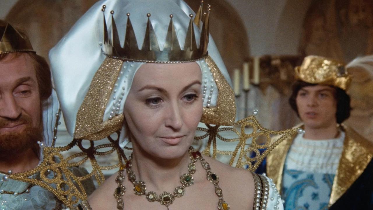 Vo veku 89 rokov odišla do hereckého neba Karin Leschová, nezabudnuteľná kráľovná z vianočnej klasiky „Tri oriešky pre Popolušku“.