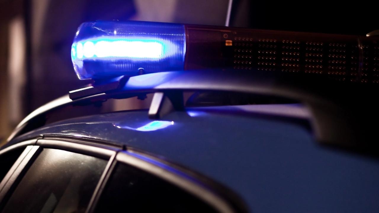 Polícia od rána zasahovala v Bratislave na viacerých miestach. Dôvodom sú medializované informácie o útoku maskovaných neonacistov v centre hlavného mesta. (ilustračná fotografia).