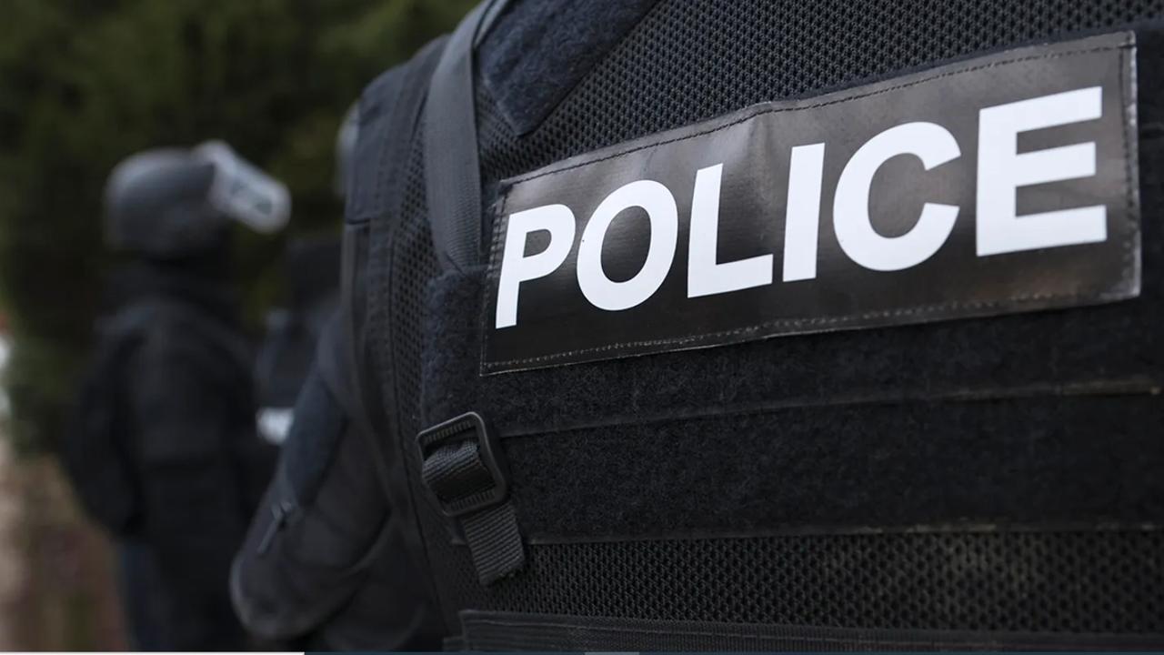Polícia