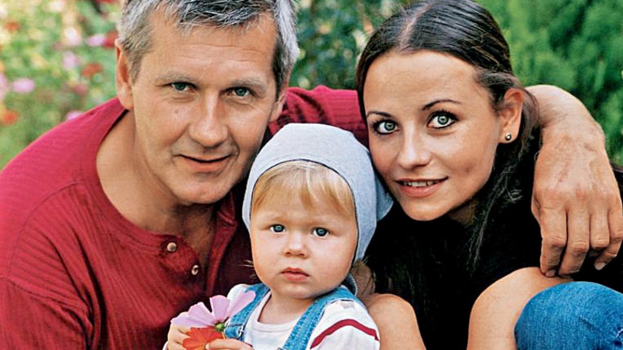 Takúto šťastnú rodinu tvoril Janko Kroner s Lenkou a dcérou Oaulínkou pred pár rokmi.