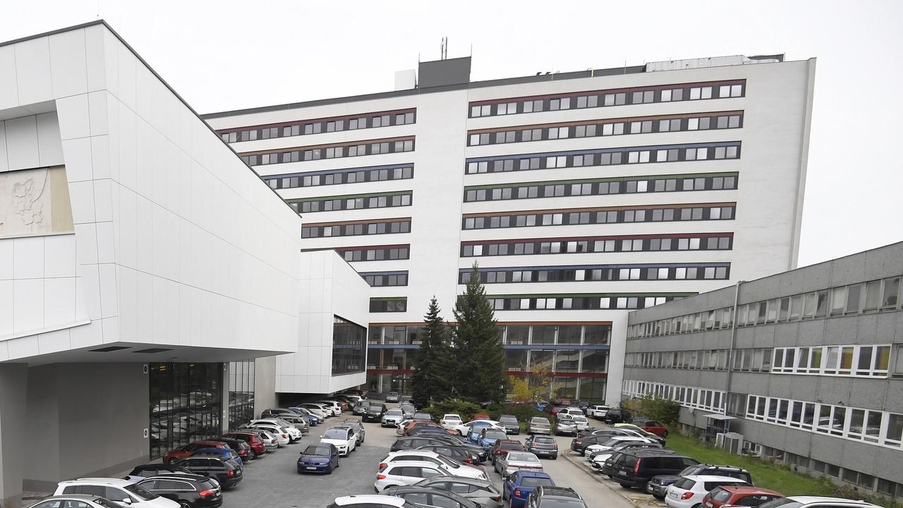 Hrôza v Košiciach: V nemocnici našli mŕtveho muža († 57) so strelným zranením!