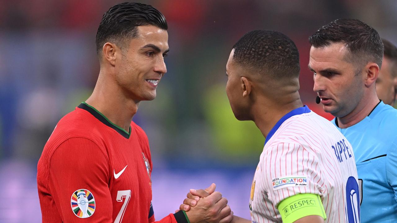 Cristiano Ronaldo a Kylian Mbappe v zápase Portugalska a Francúzska na UEFA EURO 2024.