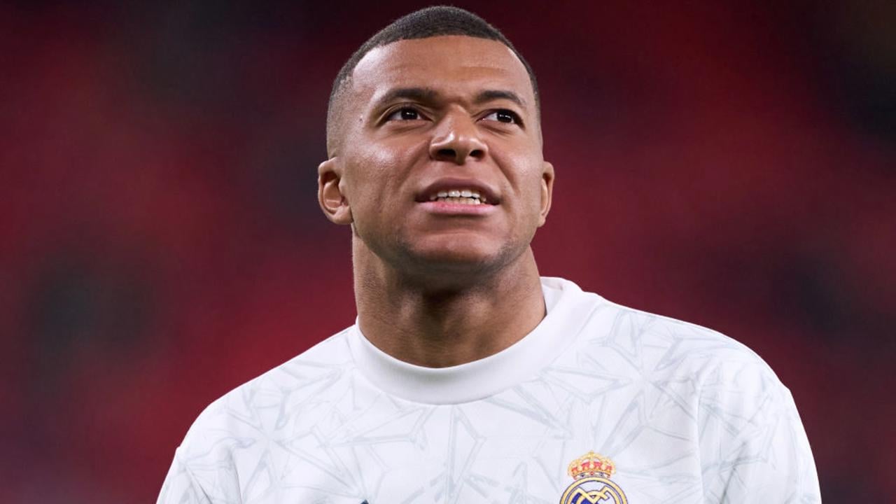 Kylian Mbappé sa zranil počas prvého polčasu v zápase proti Atalante.