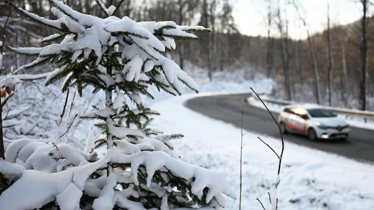 Na snímke zasnežená príroda v okolí Jahodnej pri Košiciach 12. decembra 2024. FOTO TASR - František Iván