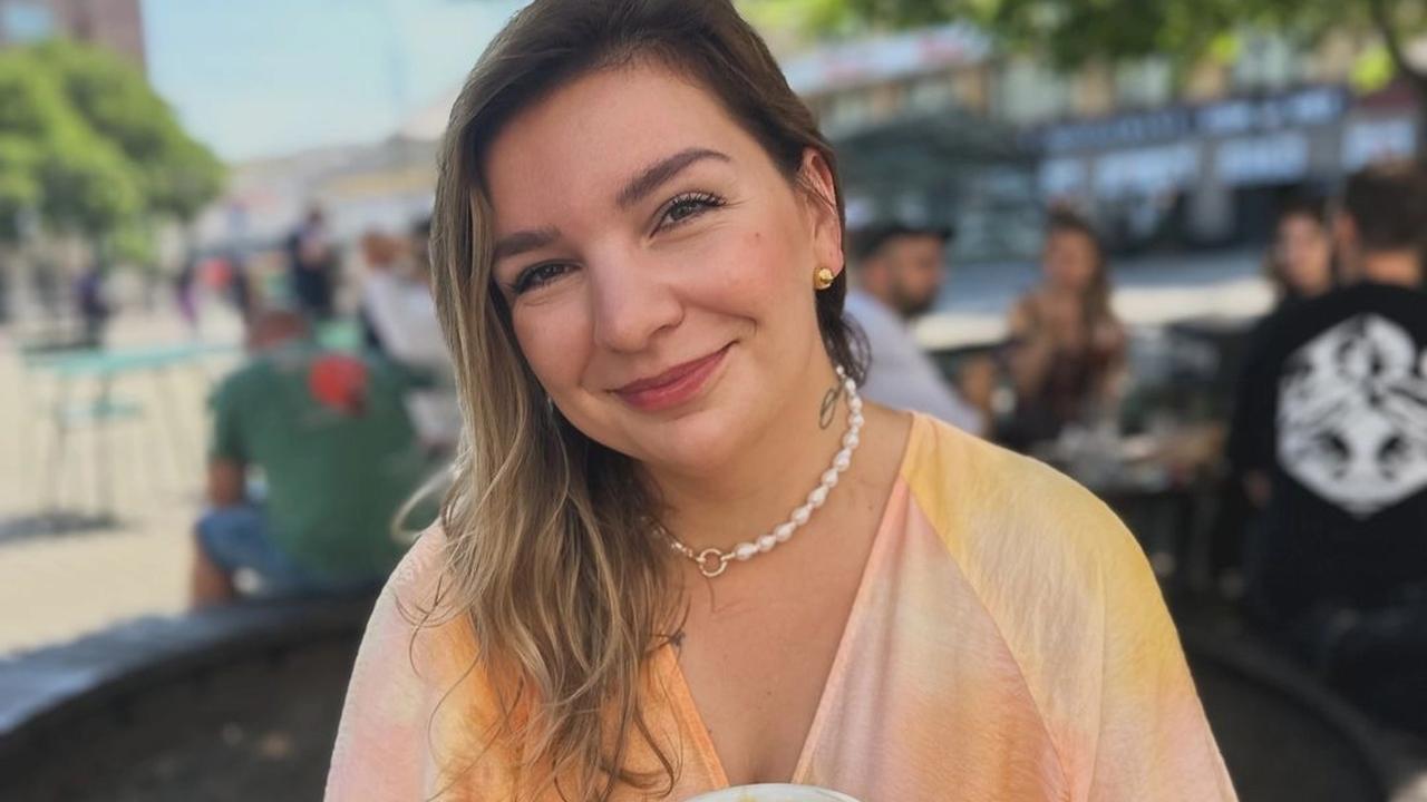 Komička Simona First