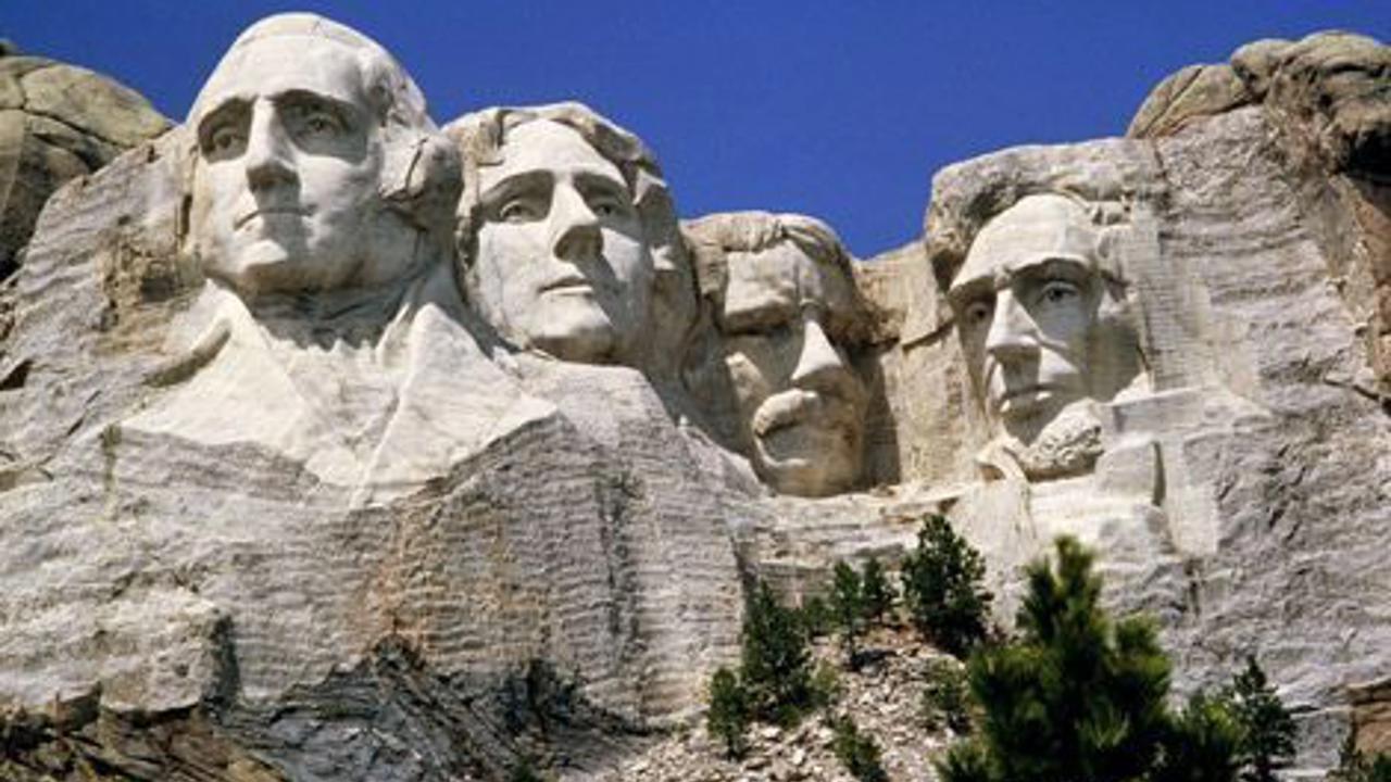 Podobizeň "najbezúhonnejšieho" prezidenta USA Abrahama Lincolna vytesali aj do pamätníka Mount Rushmore.