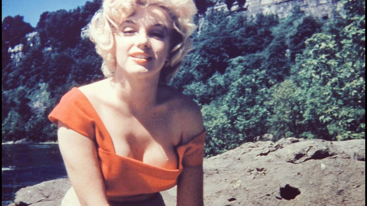 Správa o smrti Marilyn Monroe šokovala celý svet: V týchto šatách ju pochovali!