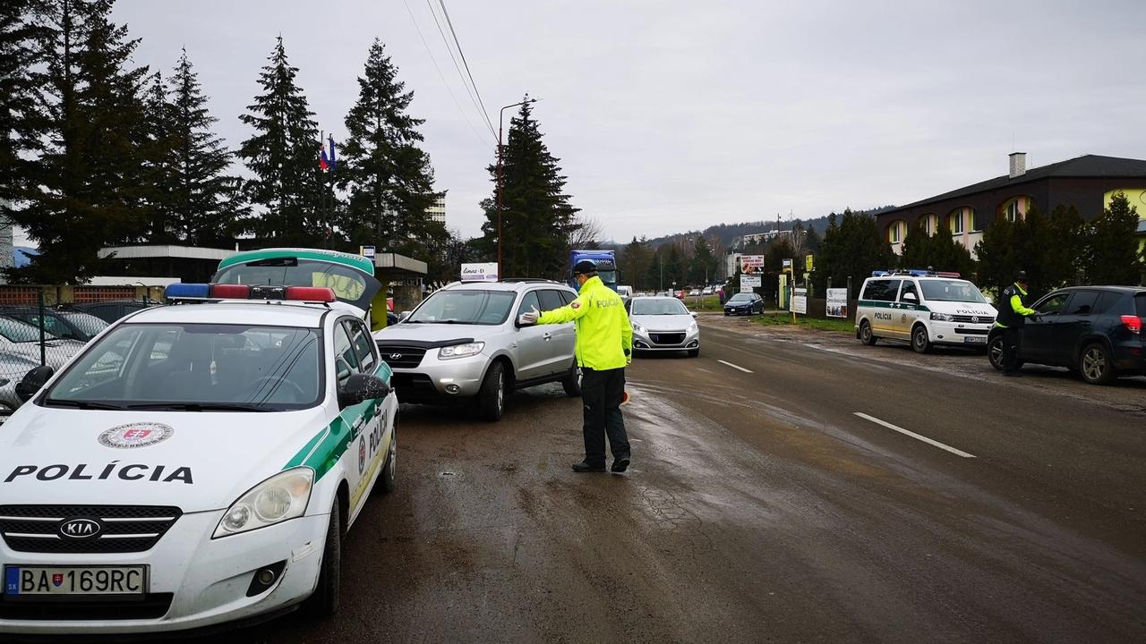 Počas Veľkej noci treba rátať policajnými kontrolami. (Ilustračná fotka)