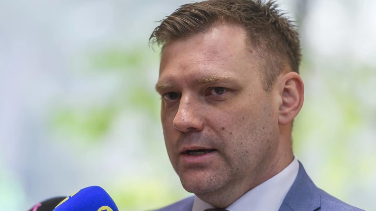 Spoločnosť Gotion InoBat Batteries podala informáciu o vplyve prevádzky baterkárne v Šuranoch na životné prostredie. Uviedol to v utorok na sociálnej sieti podpredseda vlády a minister životného prostredia SR Tomáš Taraba (nominant SNS).
