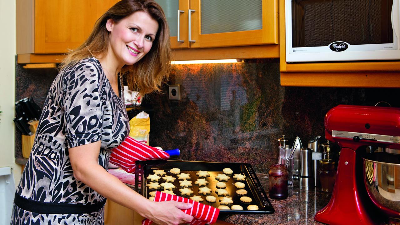 Katka Brychtová je výborná kuchárka aj pekárka. Jej recept na vianočné keksíky si odložíte!