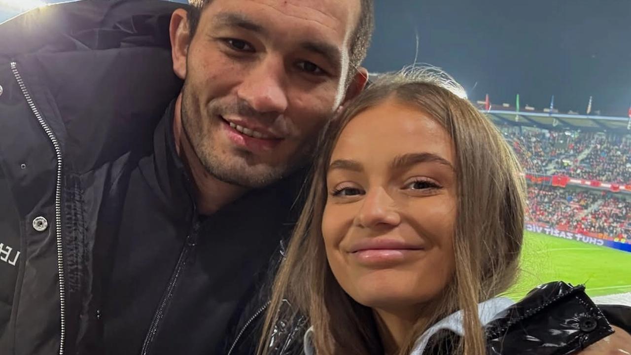 MMA zápasník Makhmud Muradov požiadal Sabinu o ruku.
