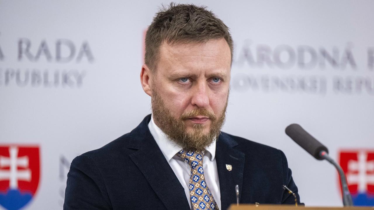 Na snímke splnomocnenec vlády pre prešetrenie pandémie Covid-19 Peter Kotlár (SNS).