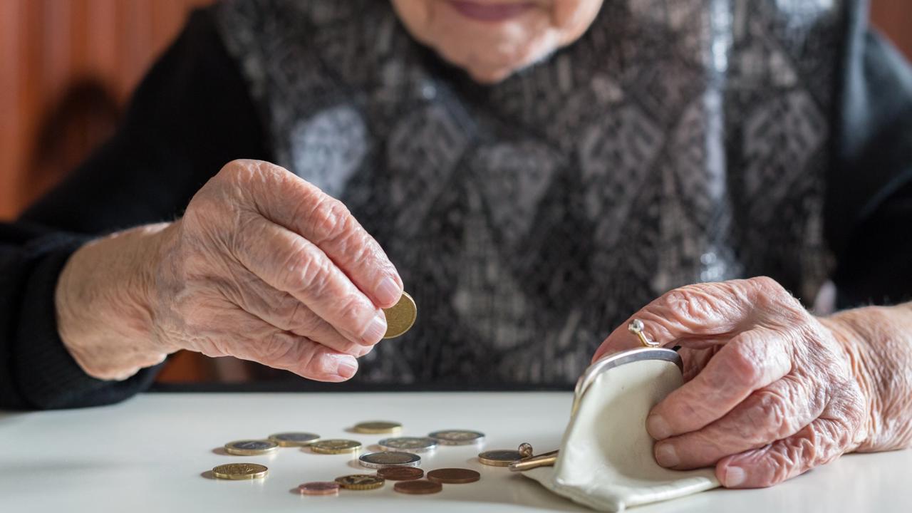 Rátajú každé euro: Vlańajší trinásty dôchodok bol vyšší asi o desať eur.