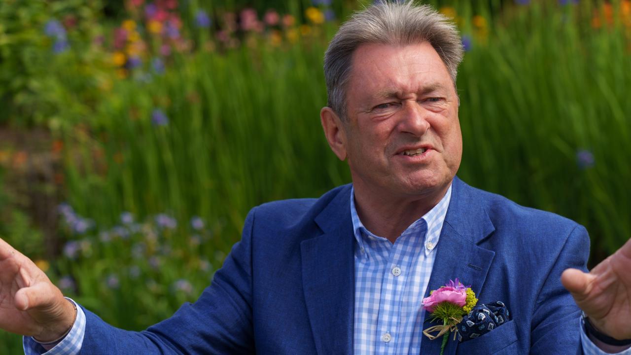 Populárny britský záhradník a expert vo svojom fachu Alan Titchmarsh.