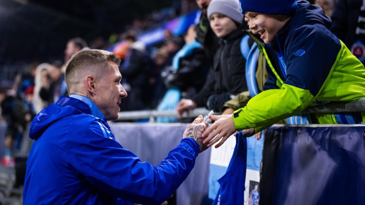 Zápas ligovej fázy Ligy majstrov ŠK Slovan Bratislava - AC Miláno. Na snímke Juraj Kucka.