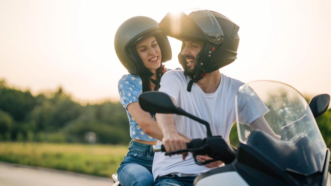 SVIATOK Jazda na motorke po zimnej prestávke: Kašlite na frajerinu, TOTO vám môže zachrániť život!