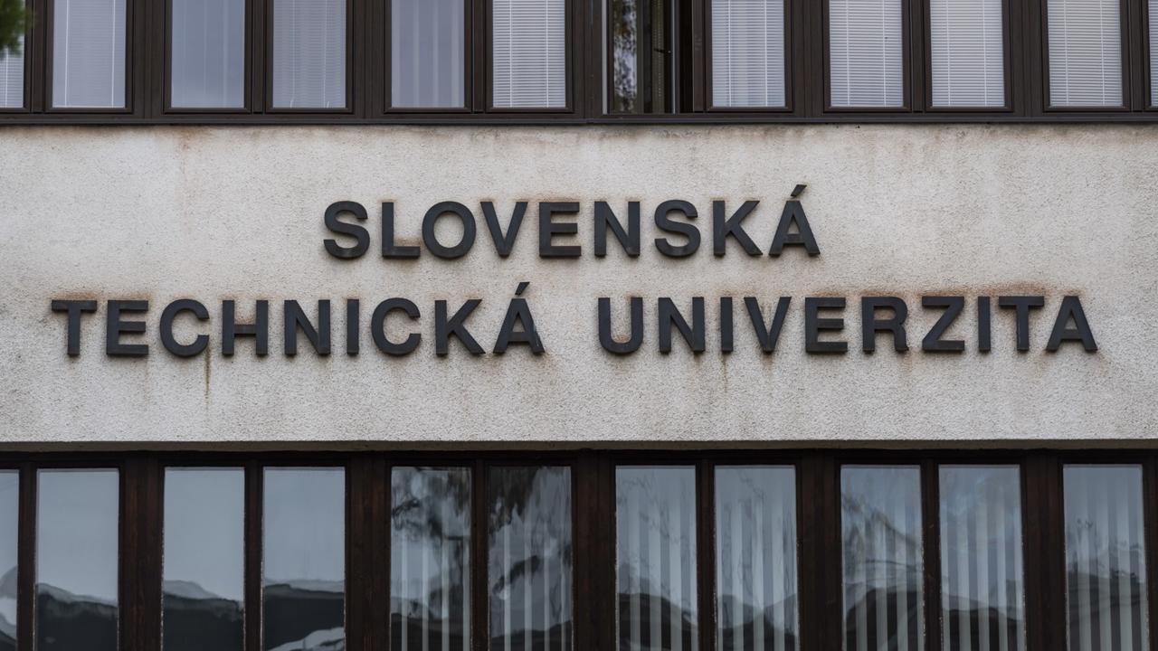 Slovenská technická univerzita (STU)