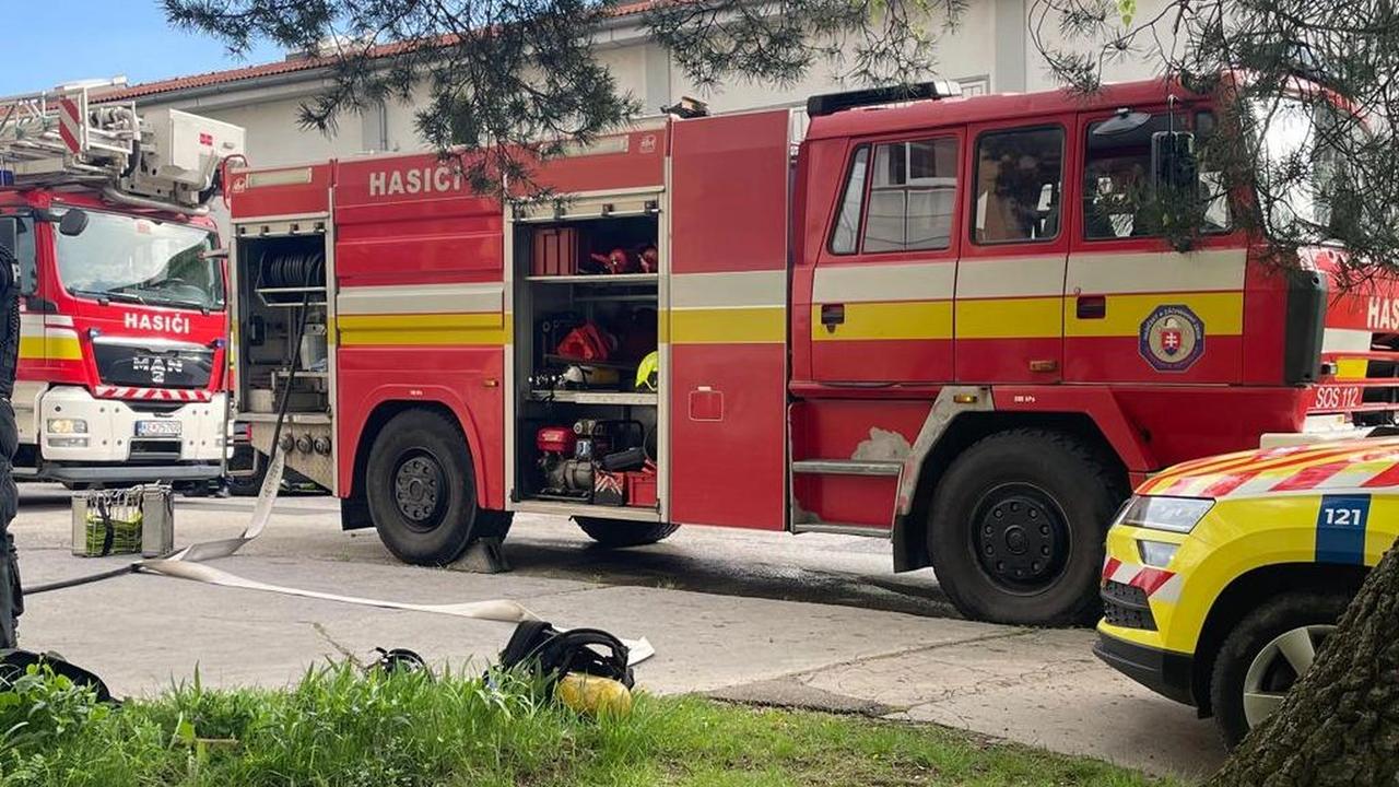 Bratislavskí hasiči mali v piatok taktické cvičenie likvidácie požiaru v národnej kultúrnej pamiatke - Katedrále sv. Martina v Bratislave. Precvičiť si mali zásah, ako aj záchranu relikvií v jej interiéri, a tiež precvičiť si možnosti využitia dronu a výškovej techniky. (Ilustračné foto)