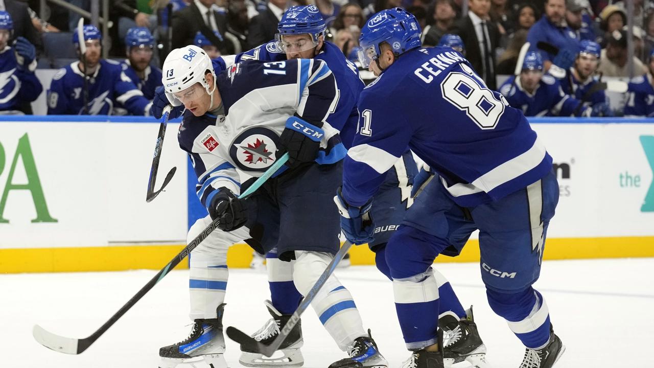 Hráč Tampy Bay Erik Černák (81) v zápase zámorskej hokejovej NHL.