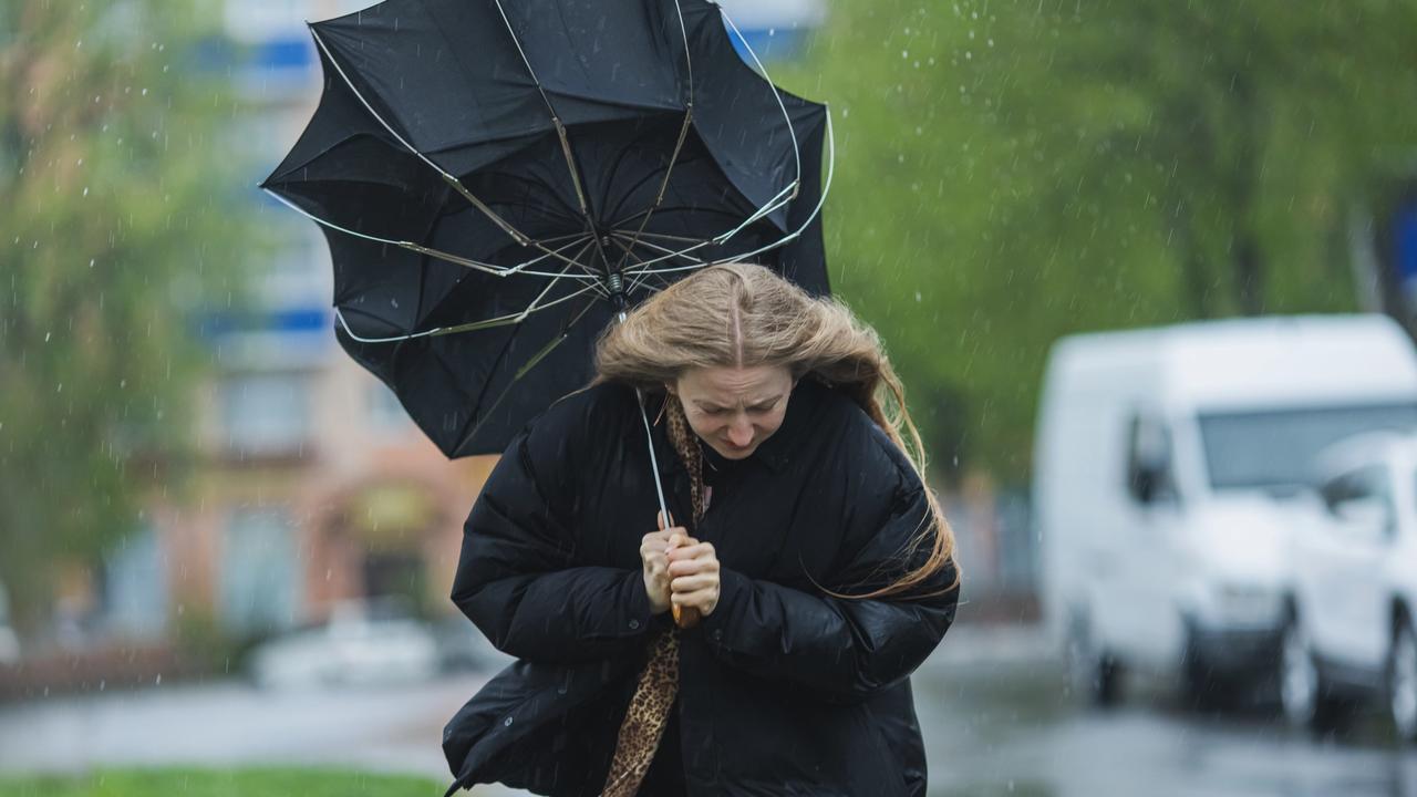 Slovenský hydrometeorologický ústav (SHMÚ) vydal výstrahu pred búrkami.