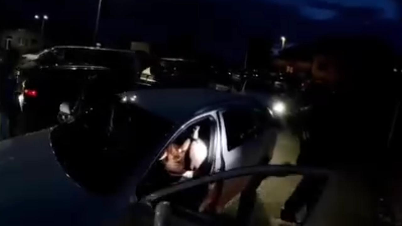 Bratislavská polícia obvinila štyroch ľudí z neoprávnenej výroby a obchodovania s drogou.