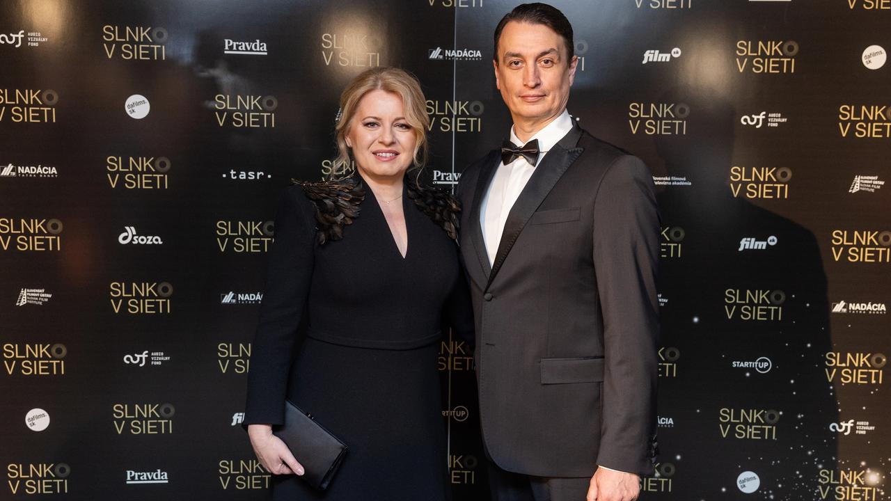 Slnko v sieti. Na snímke Zuzana Čaputová a Juraj Rizman.