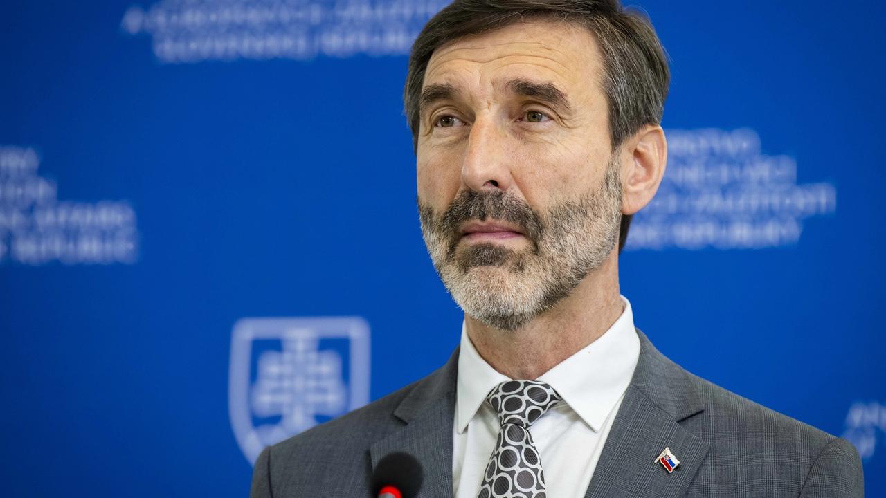 Na snímke minister zahraničných vecí a európskych záležitostí SR Juraj Blanár (Smer-SD).