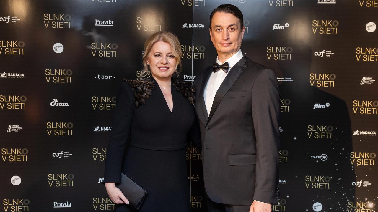 Slnko v sieti. Na snímke Zuzana Čaputová a Juraj Rizman.