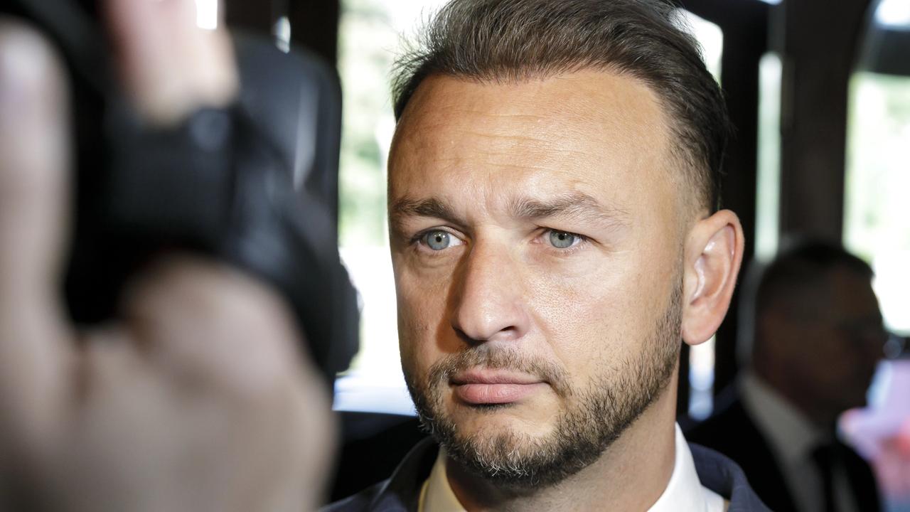 Minister vnútra a predseda koaličného Hlasu-SD Matúš Šutaj Eštok rozumie potrebe zvýšiť investície do obrany. Vzhľadom na bezpečnostnú situáciu vo svete ide podľa jeho slov o opodstatnenú požiadavku.