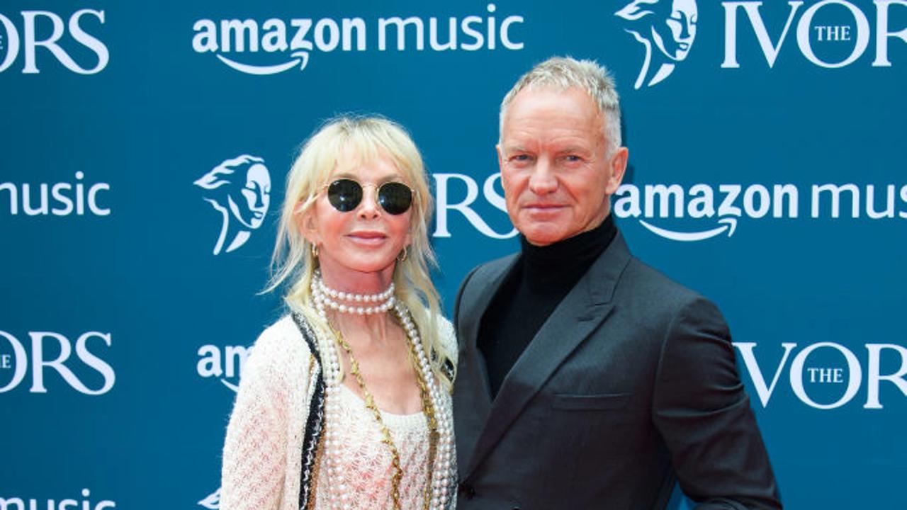 Anglická hudobná ikona Sting s manželkou Trudie Styler. Svoji sú od roku 1992.