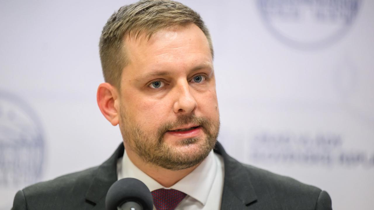 Na snímke minister zdravotníctva SR Kamil Šaško (Hlas-SD) počas tlačovej konferencie po 64. schôdzi vlády SR v Bratislave 13. decembra 2024. FOTO TASR - Jaroslav Novák