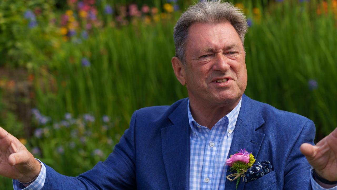 Populárny britský záhradník a expert vo svojom fachu Alan Titchmarsh.