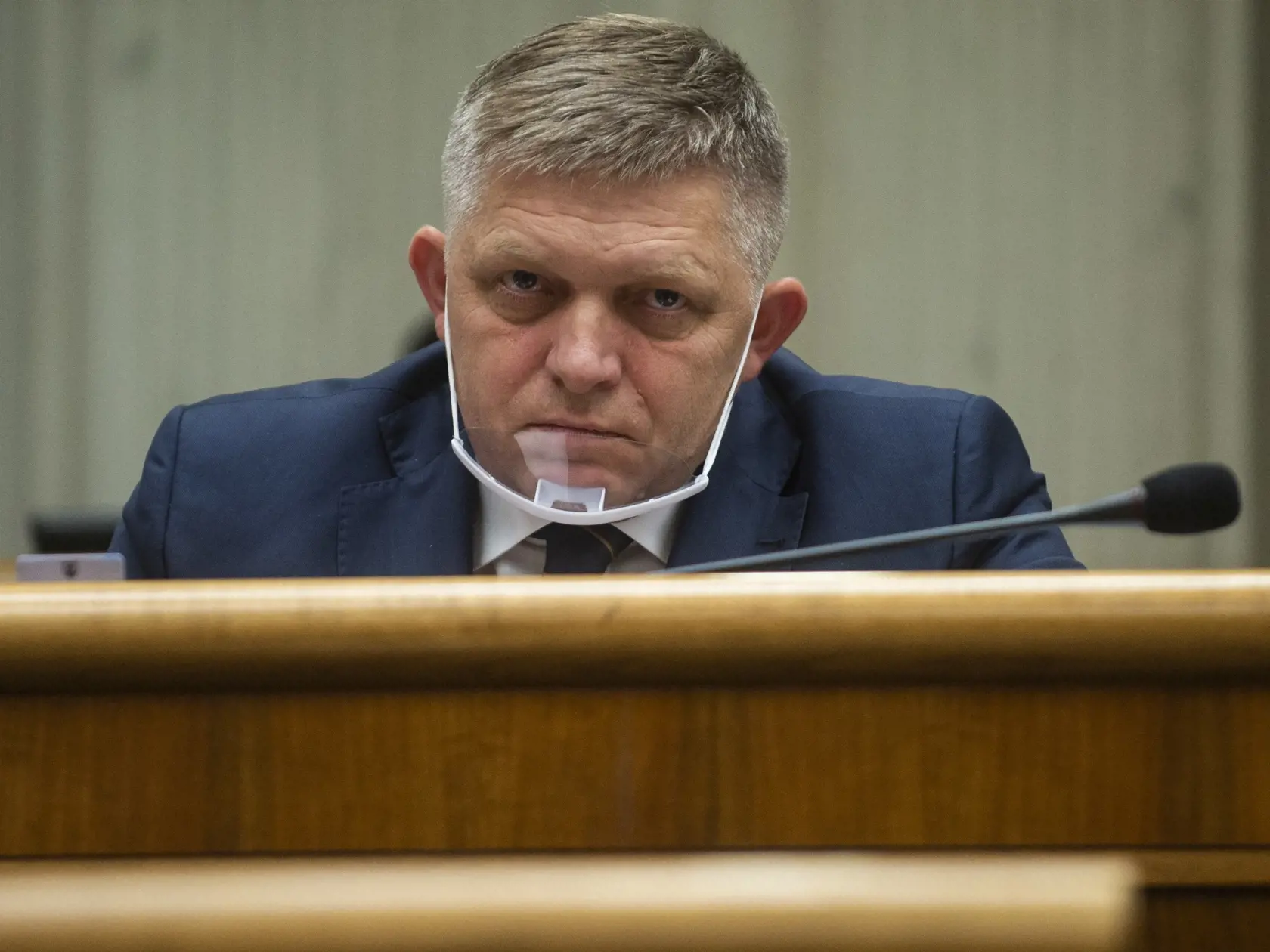 Na snímke poslanec NR SR Robert Fico (Smer-SD) počas rokovania 50. schôdze parlamentu na ktorej jediným bodom je návrh na odvolanie ministra práce, sociálnych vecí a rodiny SR Milana Krajniaka 3. novembra 2021 v Bratislave. FOTO TASR - Jakub Kotian