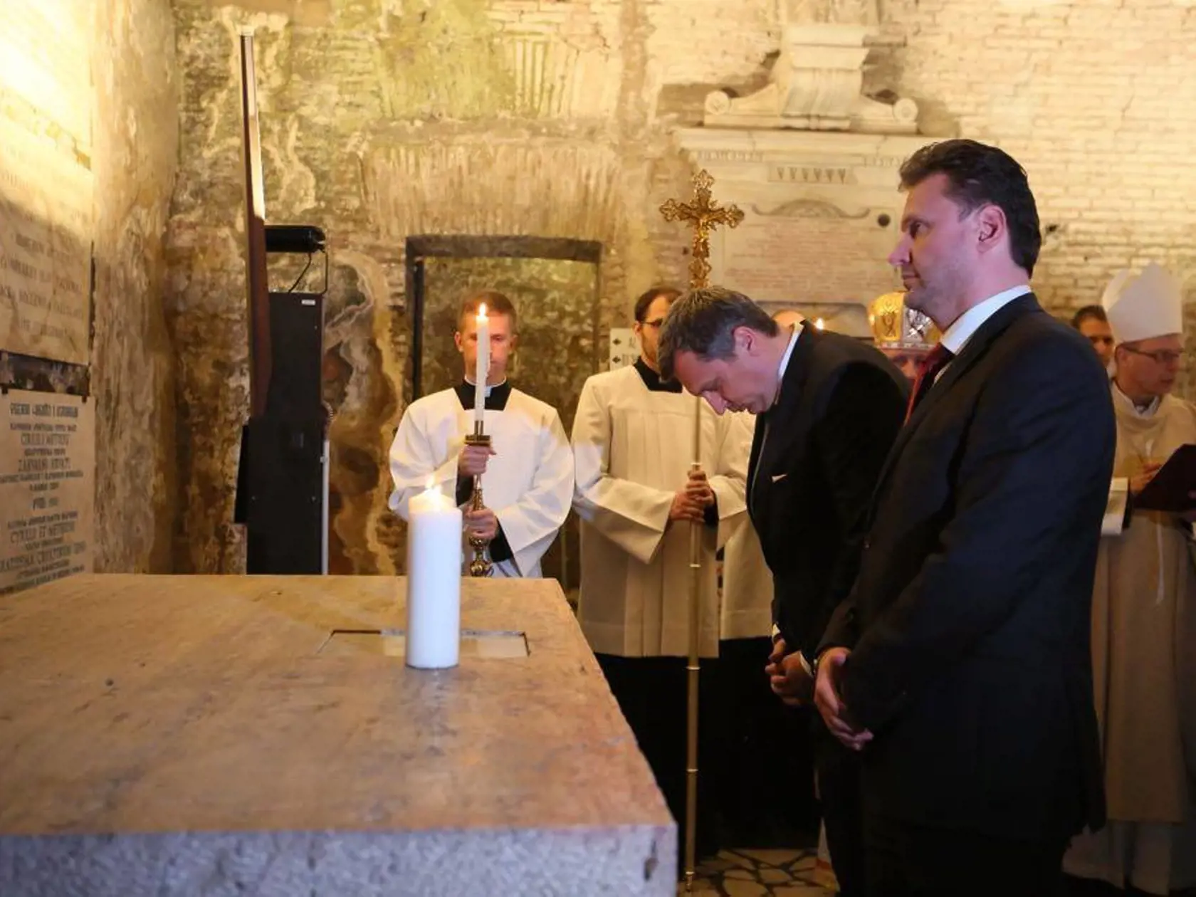 Šéf parlamentu Andrej Danko spolu so šéfom českej snemovne Radkom Vondráčkom absolvoval zahraničnú cestu vo Vatikáne.