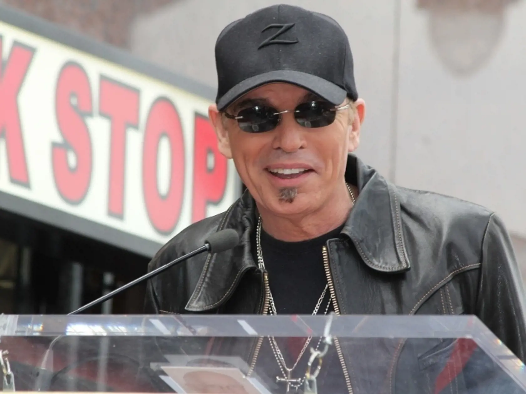 Johna Cusacka prišiel podporiť aj kamarát Billy Bob Thornton.