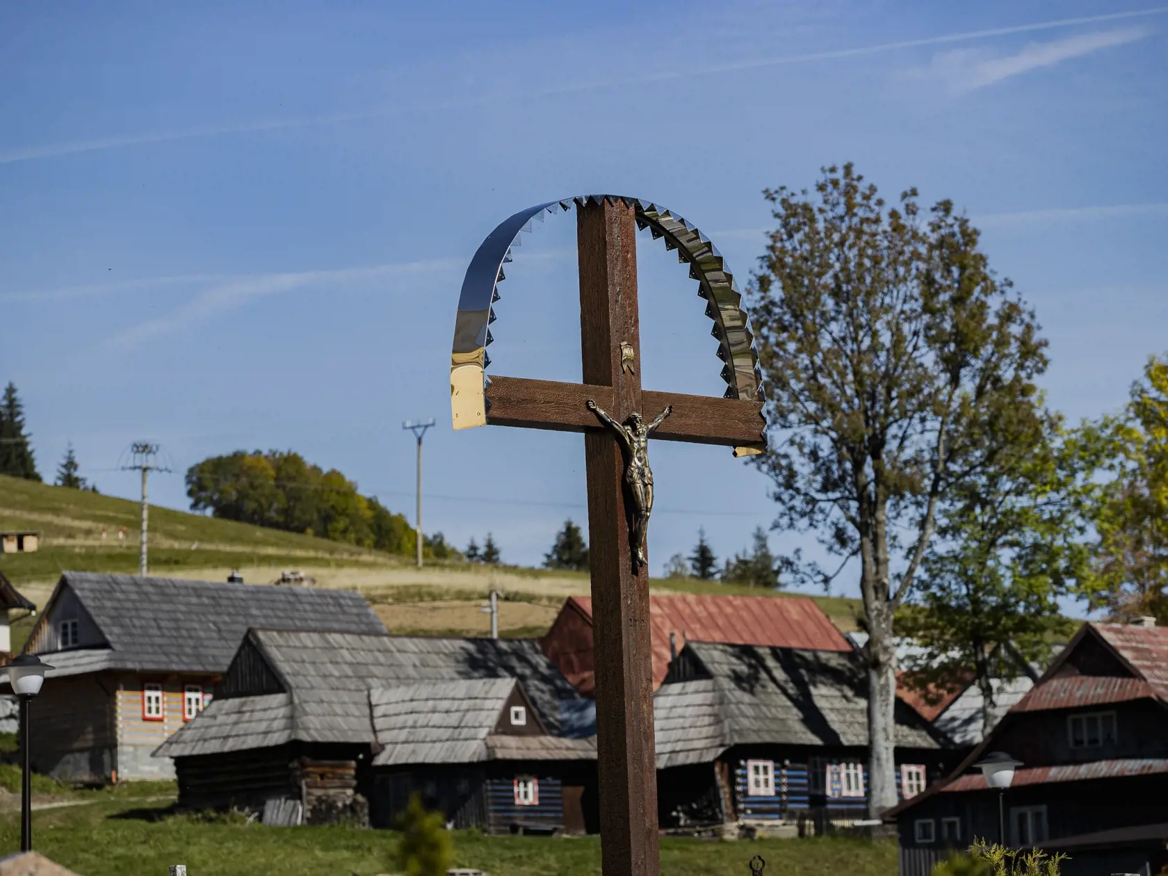 V obci Ždiar sa 8.10.2022 konala posledná rozlúčka s Marekom Vojtaššákom. Iba 21-ročný študent bol jednou z obetí tragickej nehody na Zochovej ulici v Bratislave.