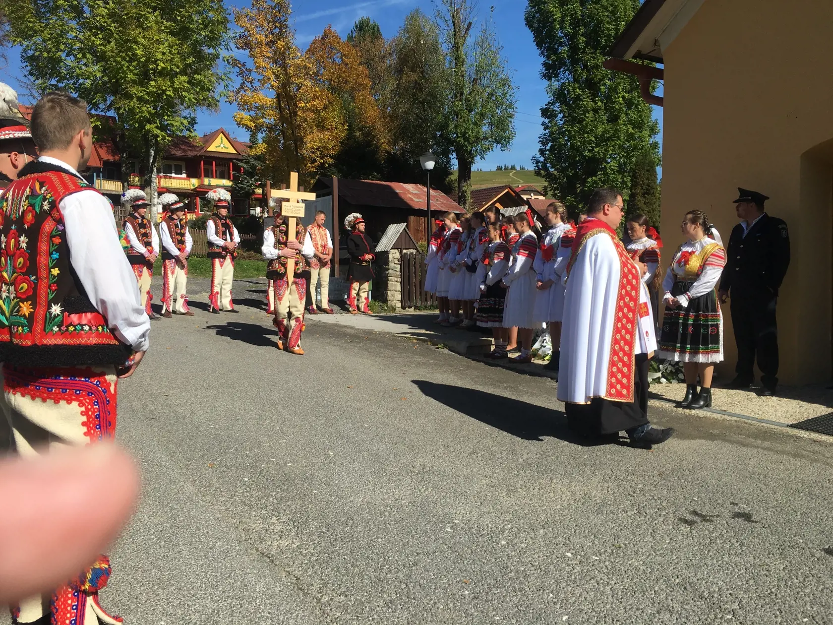 Kňaz pred začiatkom svätej omše. 