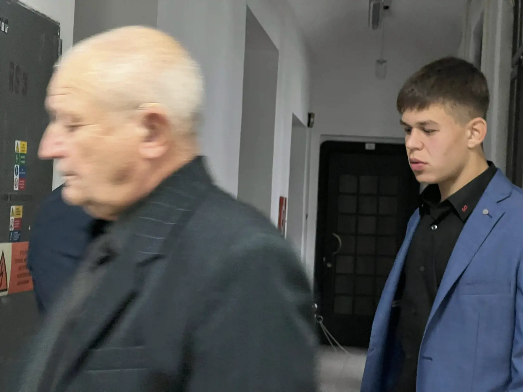 Pojednávanie s podnikateľom z Revúcej Mariánom Výborným na Špecializovanom trestnom súde v Banskej Bystrici 11.10.2023. Na foto je syn Iriny a otec.